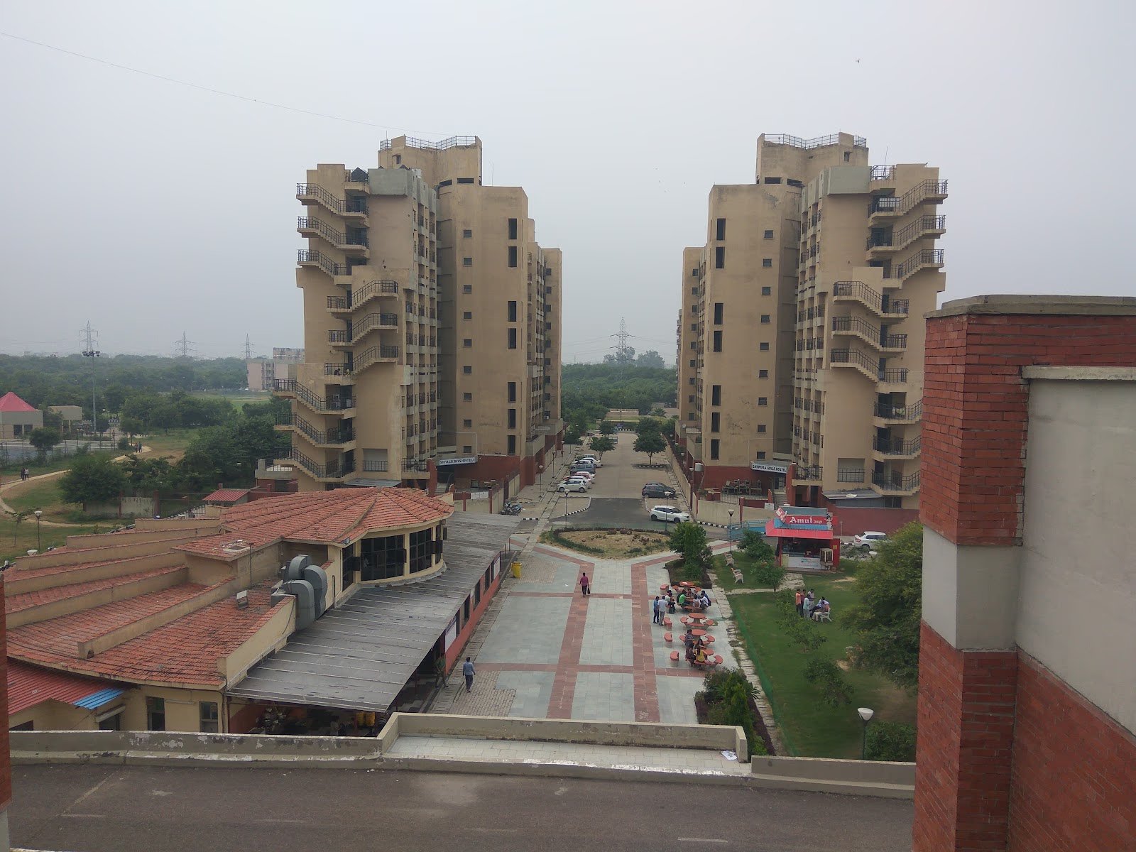 Student hangout spots at USICT, Dwarka