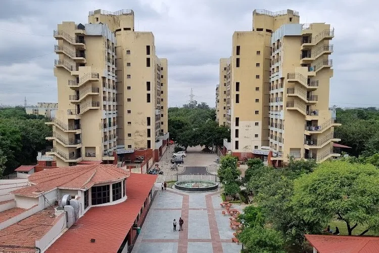 University walkways around Dwarka